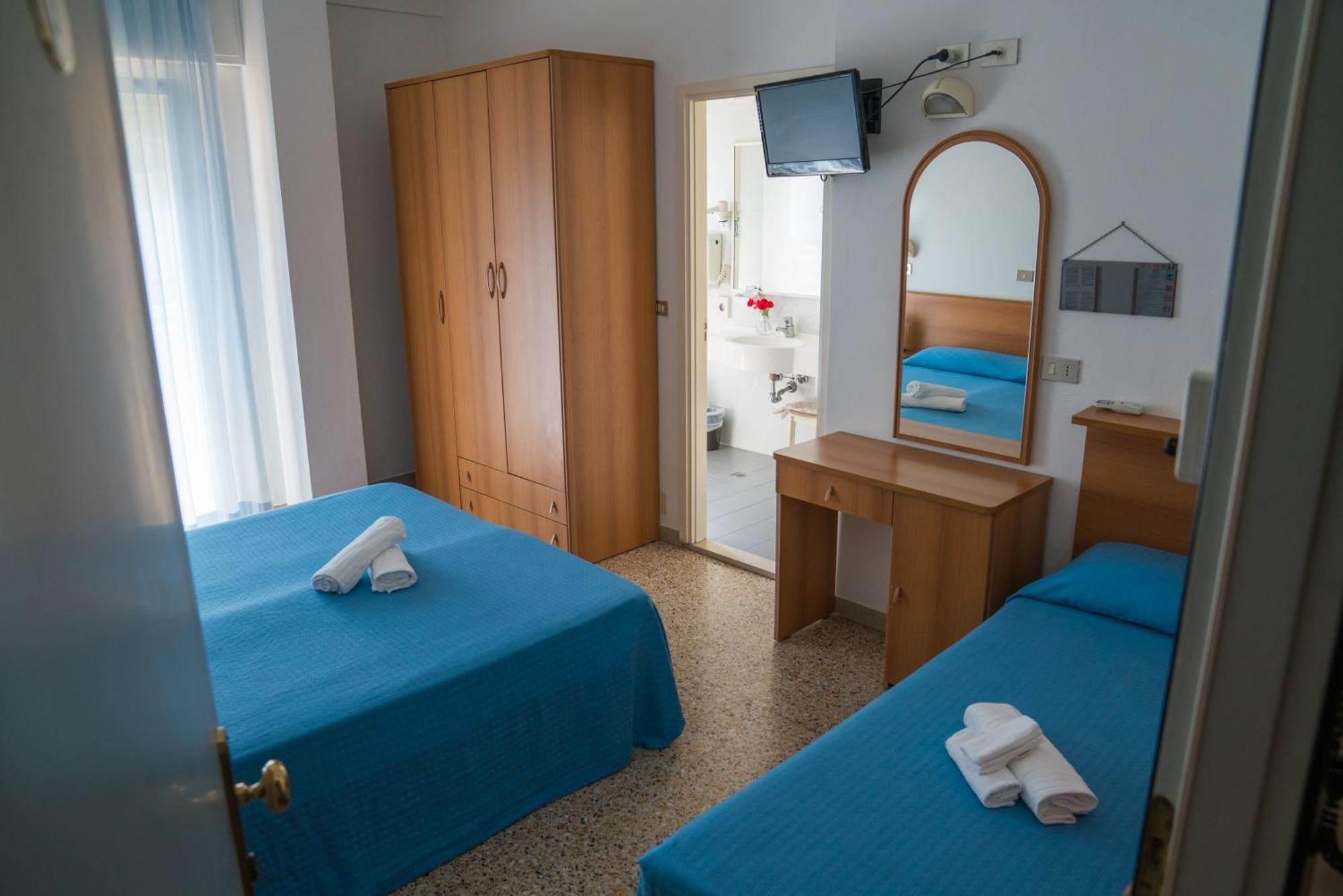 Hotel Singapore Milano Marittima Exteriör bild