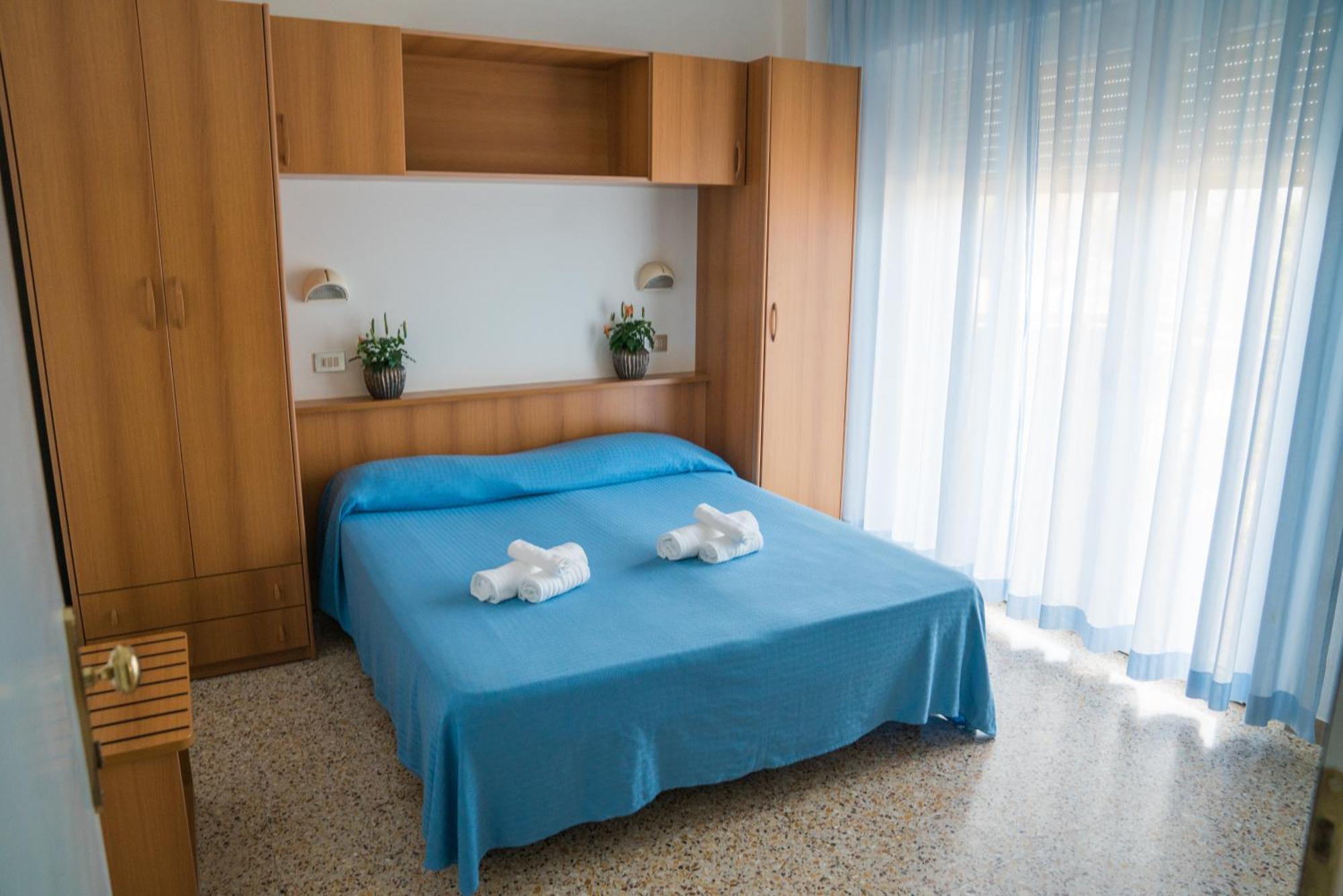 Hotel Singapore Milano Marittima Exteriör bild