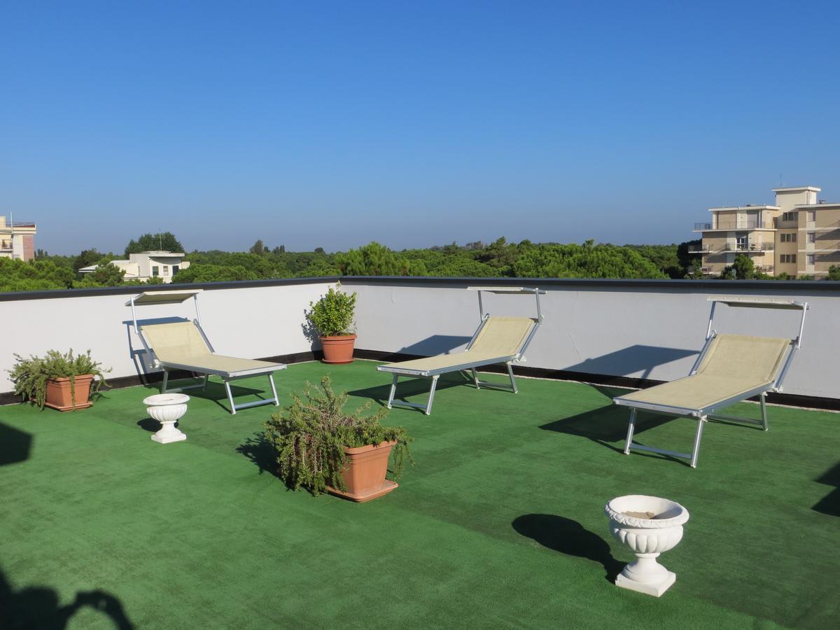 Hotel Singapore Milano Marittima Exteriör bild